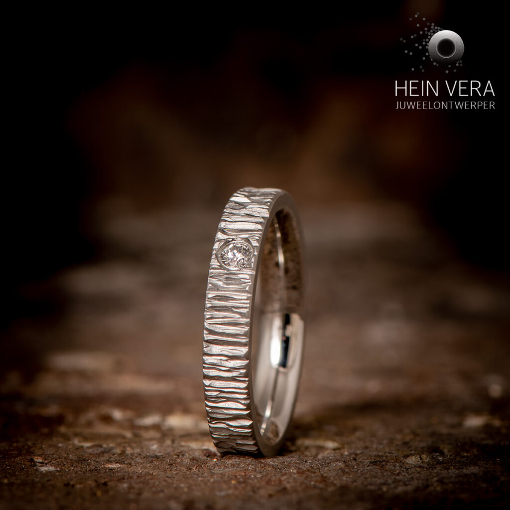Ring in cobalt-chrome met diamantje_1_HeinVera